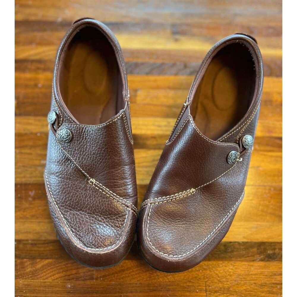 Clark’s Ashland Brown Leather Slip On Shoes Size 9